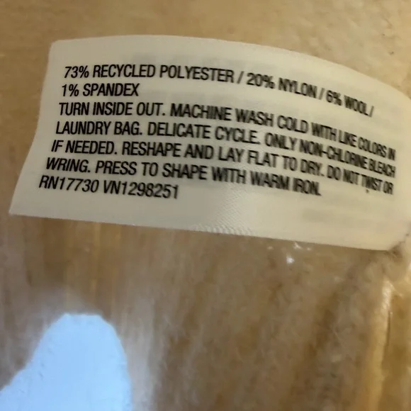 Wild Fable Womens Crewneck Pullover Sweater Teddy Bear Ski Cream Size XL NEW - Picture 7 of 9